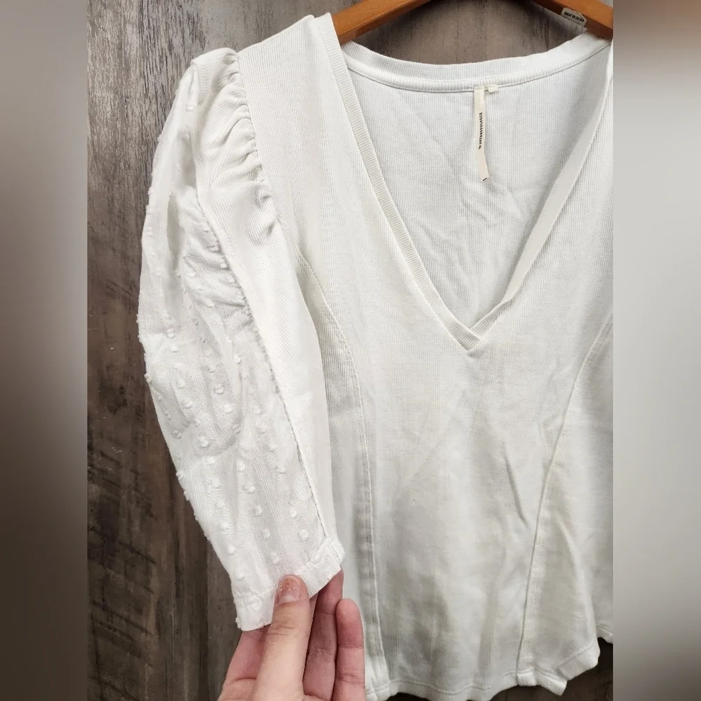 By Anthropologie Puff-Sleeve Structured V-Neck Tee Blouse Top in White Size LG